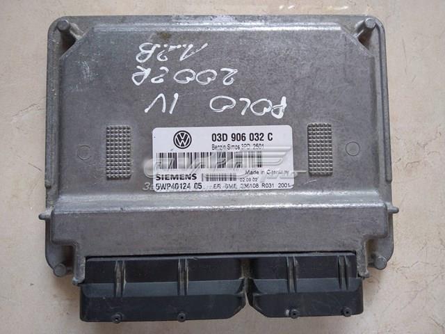 Блок електронного управління 03D906032C VAG