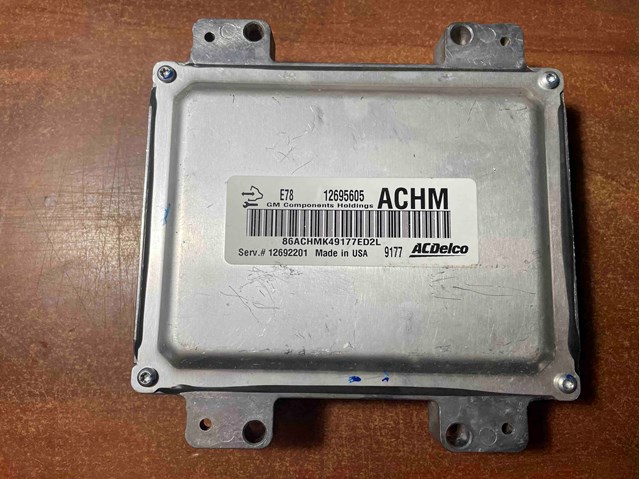 Блок двигуна 12692201 GM
