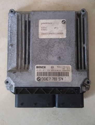 Блок двигуна 7793574 BMW