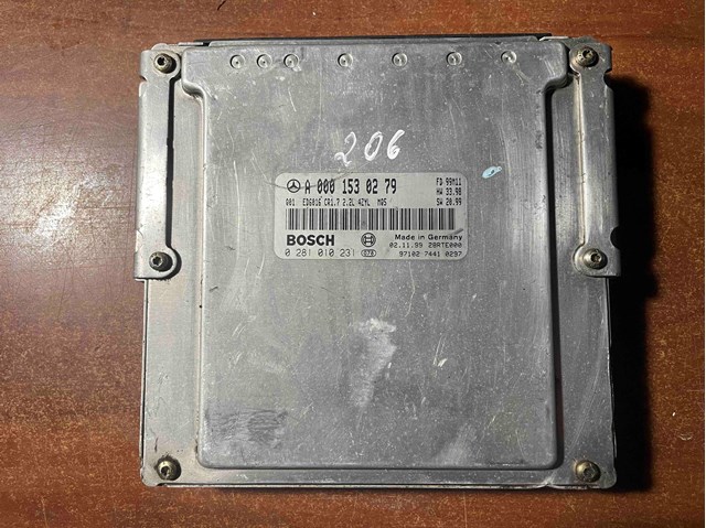 Блок двигуна A0001530279 MERCEDES
