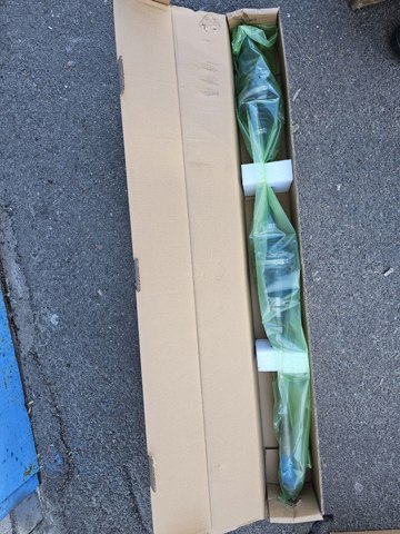 Піввісь передня, права LR092738 LAND ROVER