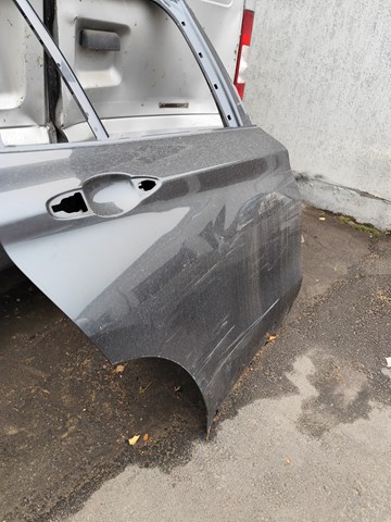 Двері задні, праві 41007461352 BMW