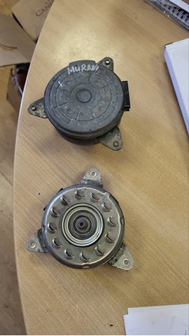 Двигун вентилятора системи охолодження 214871AA0A NISSAN