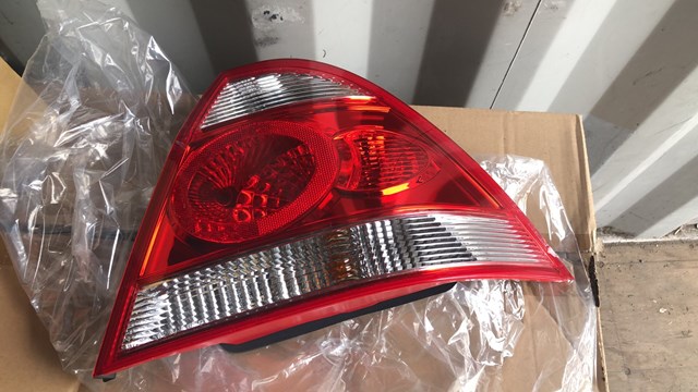 Задній правий стоп 2655095F0B NISSAN