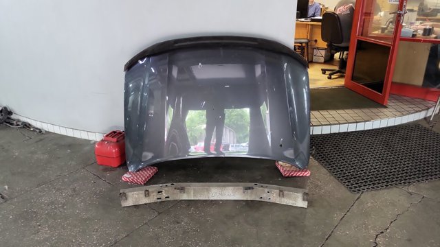Швелер переднього бампера 5202160140 TOYOTA