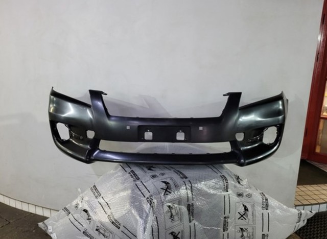 Бампер передній 5211942987 TOYOTA