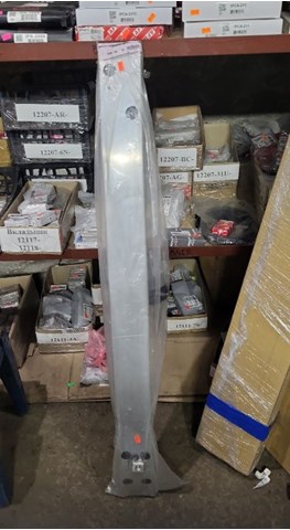 Підсилювач бампера переднього 620309U000 MARKET (OEM)