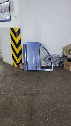 Двері передні, ліві 80101AX130 NISSAN
