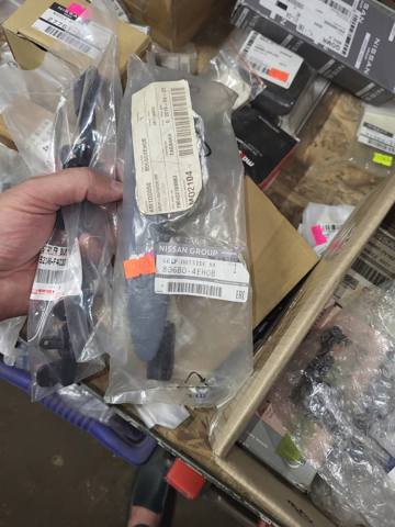 Ручка дверей в зборі 806B04EH0B NISSAN