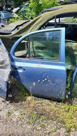 Двері задні, праві 82100AX130 NISSAN