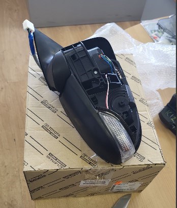 Ліве бічне дзеркало 8794033A02 TOYOTA