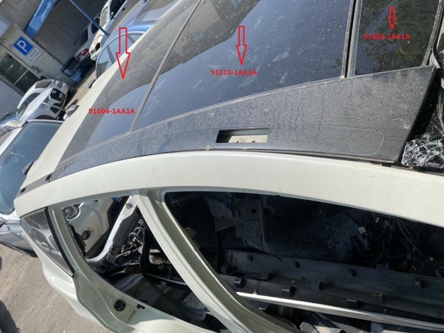 Кришка люка даху, задня 916041AA1A NISSAN