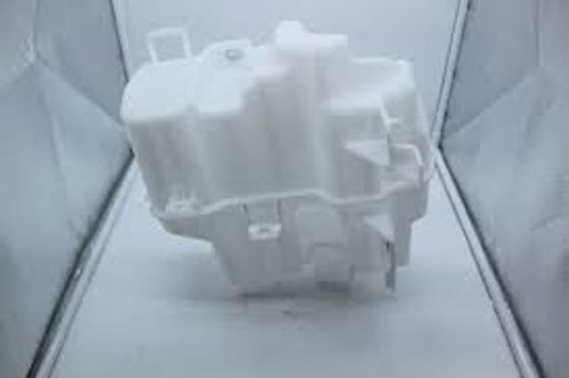 Бачок омивайки BJT667481 MAZDA