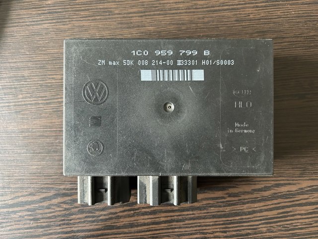 Блок управління центральним замком 1C0959799B VAG