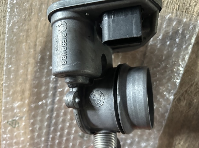 Дросільна заслінка в зборі 11717804384 BMW