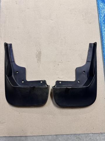 Комплект передніх бризковиків A2538900700 MERCEDES
