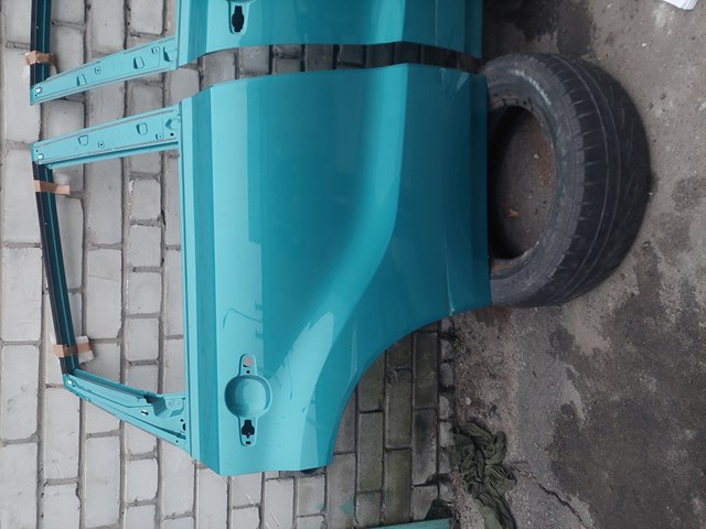 Двері пасажирські задні праві 6800354P01000 SUZUKI