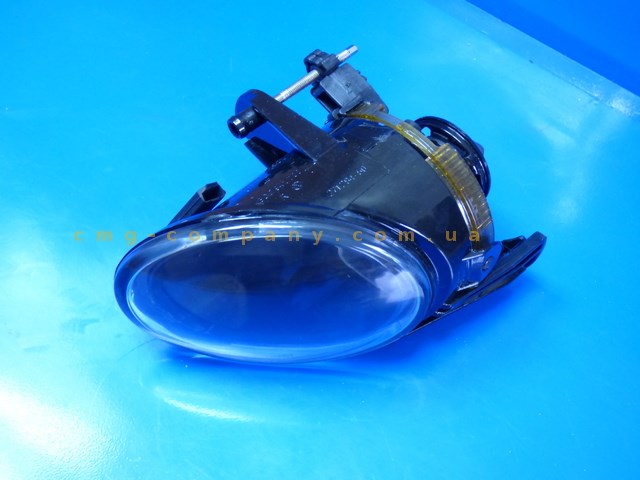 Протитуманка права 3C0941700B VAG