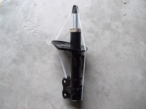 Амортизатор передньої підвіски M112905020 CHERY