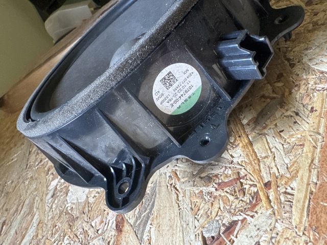 Динамік передній 107974400E Tesla Model