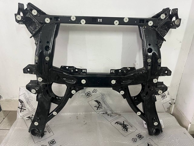 Передня балка 6877319 BMW