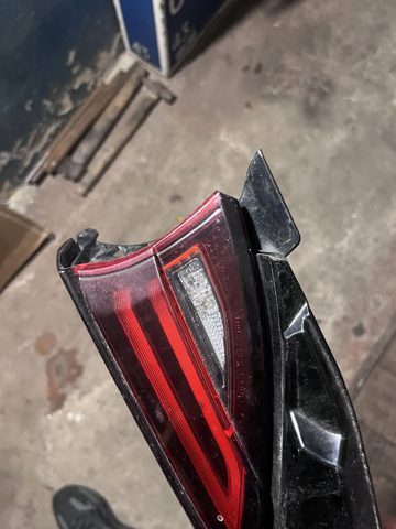 Стоп задній KB8A513F0B MAZDA