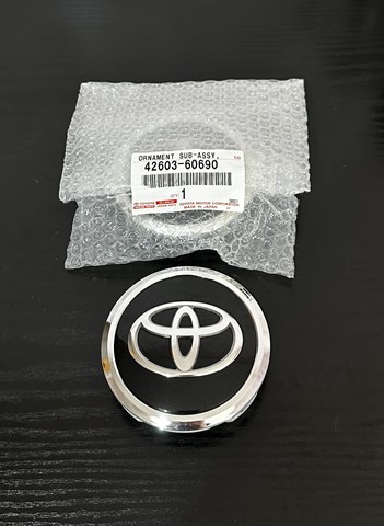 Ковпаки на колеса 4260360690 TOYOTA
