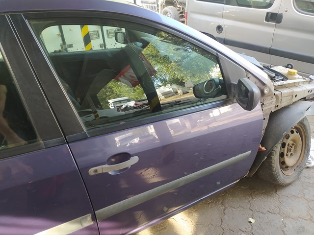 Пасажирські передні двері 1692523 FORD
