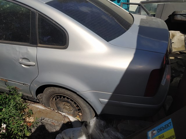 Крило заднє ліве 3B5809843A VAG