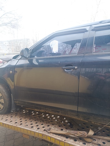 Двері кабіни 5J6831055 VAG