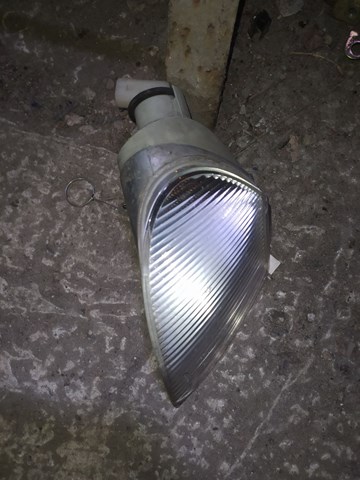 Поворотник правий 7700820127 RENAULT
