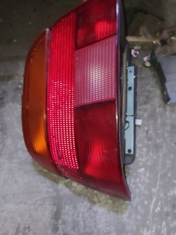 Задня ліва фара 8358031 BMW