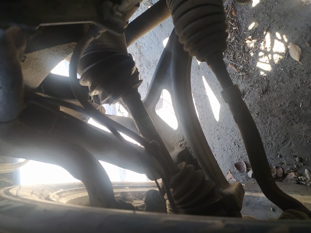 Привід передній лівий A1633300401 MERCEDES