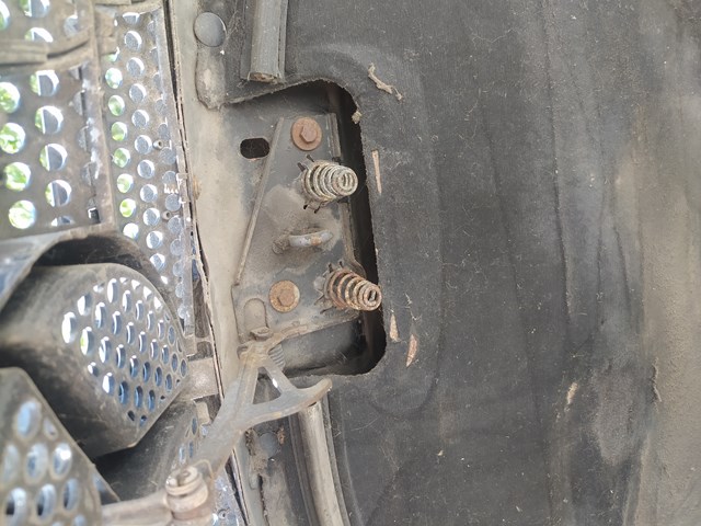 Замок кришки капота A1638800660 MERCEDES