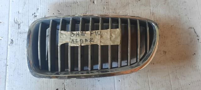 Решітка радіатора ліва 51137200727 BMW