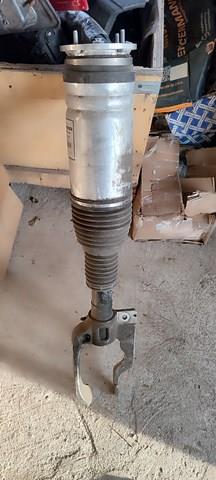 Ліва передня стійка LR087096 LAND ROVER