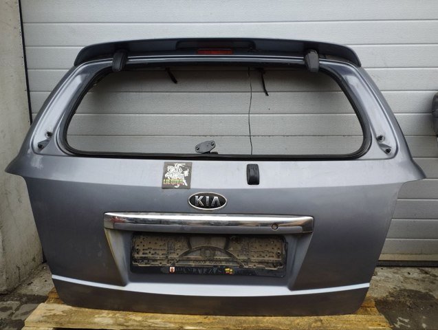 Задні двері багажника KIA Sorento 1