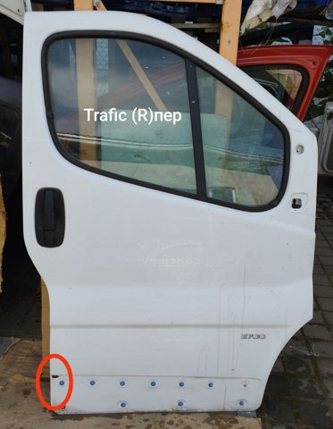 Дверка передня права 7751478601 RENAULT