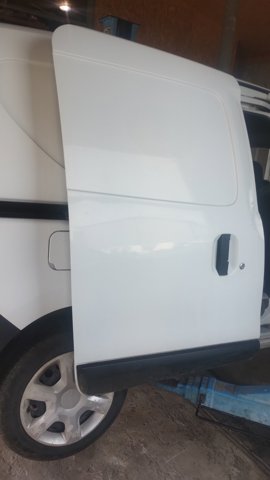 Двері бічні (зсувні) 821005976R RENAULT