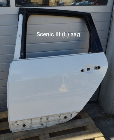 Двері задні 821017991R RENAULT