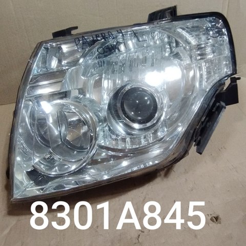 Блок фара ліва 8301A845 MITSUBISHI