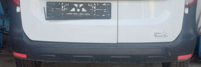 Буфер (бампер) задній 850226654R RENAULT