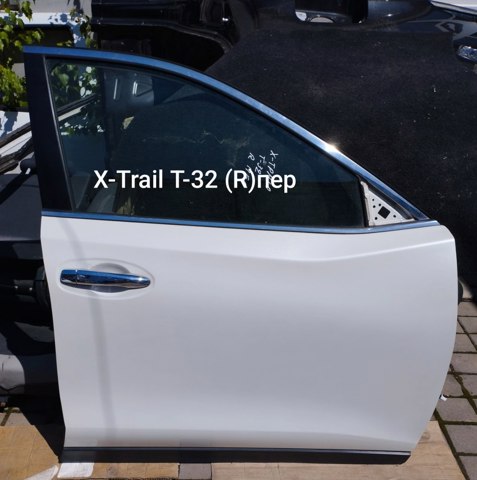 Дверка передня права H010M4CMMA NISSAN