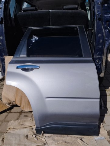 Двері пасажирські задні праві H210MJG0MA NISSAN