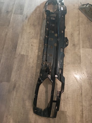 Кронштейн бампера заднього, центральний 51127478348 BMW