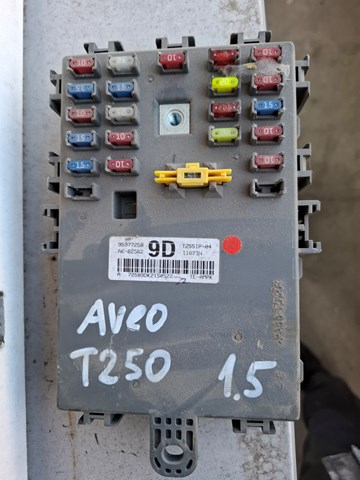 Коробка запобіжників 95977258 GM