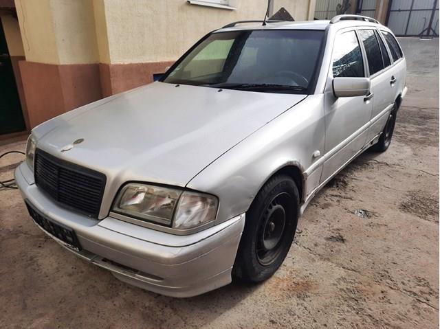 Панель передня Mercedes C
