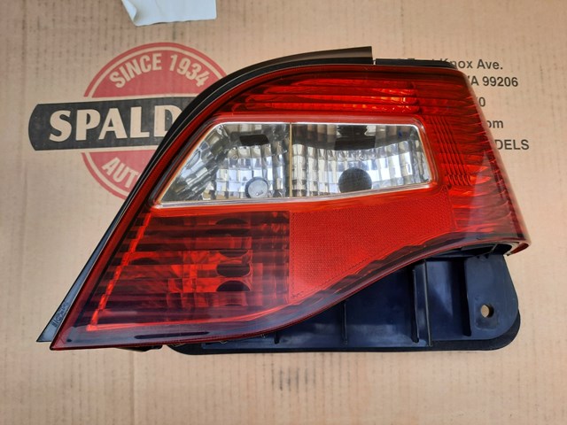 Задній правий стоп E3150021 GM