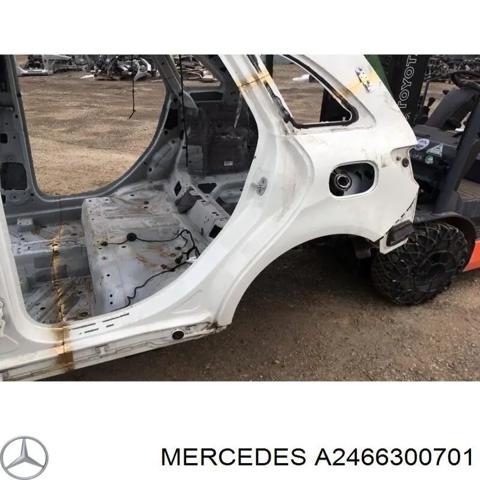 Бічна частина задня ліва A2466300701 MERCEDES