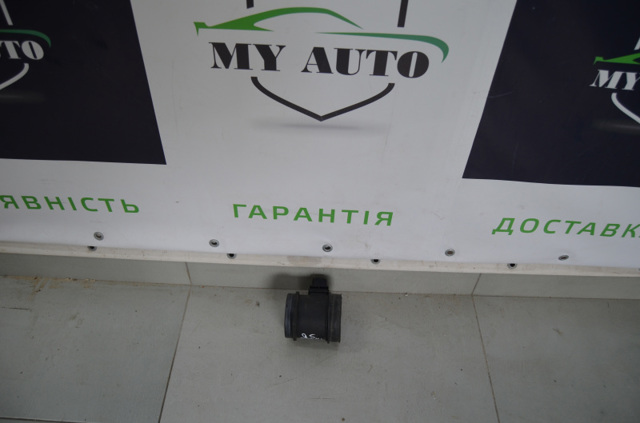 Датчик потоку повітря 03H906461 VAG